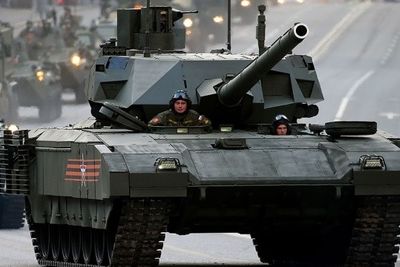 Через год в войска России начнутся серийные поставки танка &quot;Армата&quot;