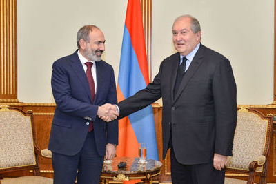 В партии Пашиняна не исключают импичмент президенту Армении