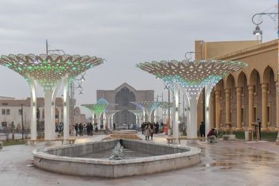 Фонари-фонтаны украсили площадь перед мавзолеем Яссауи в Туркестане
