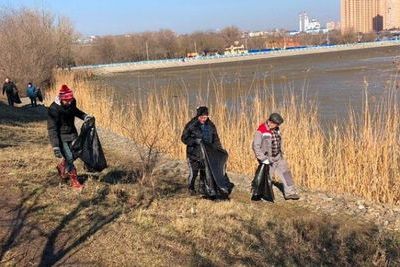 Дончане убрали мусор на Северном водохранилище в Ростове