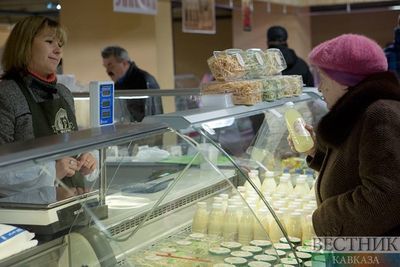 Власти сообщили, что цены на молоко в России не поднимутся из-за экосбора
