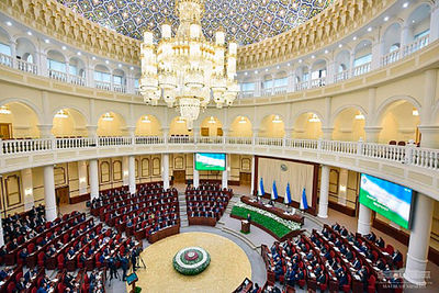 Узбекские парламентарии рассмотрят закон о языке
