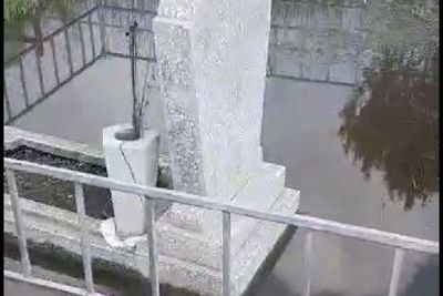 В донском Батайске уходит под воду единственное действующее кладбище (ВИДЕО)