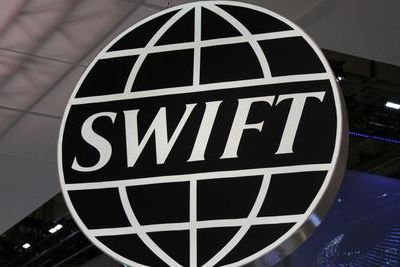Россия готова к отключению от SWIFT