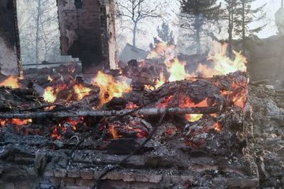 Казахстанские огнеборцы потушили крупный пожар в Риддере