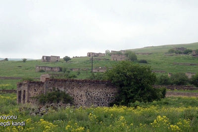 Минобороны Азербайджана показало остатки лачинского села Гаракечди (ВИДЕО)