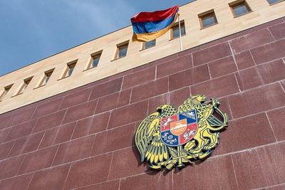 Министр обороны Армении подал в отставку