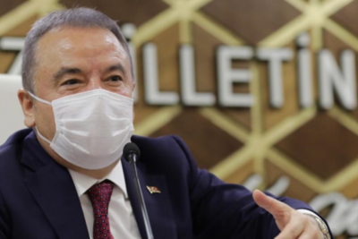 Мэра турецкой Антальи госпитализировали после коронавируса - СМИ