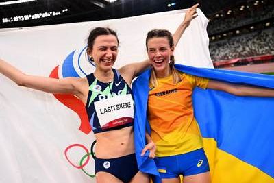 Украинская легкоатлетка Магучих прокомментировала фото с Ласицкене 