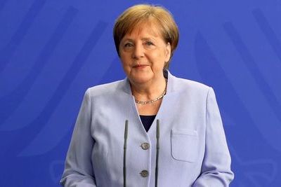 Меркель высказала благодарность Мирзиееву за поддержку эвакуационных рейсов