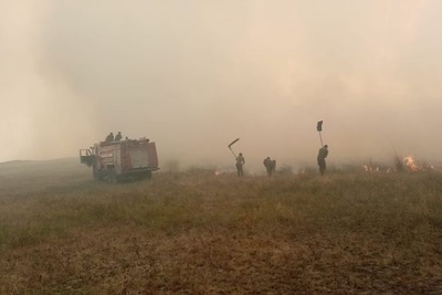 Дым с горящего мусорного полигона добрался до Караганды