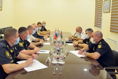 Российские и азербайджанские военные моряки провели переговоры в Баку