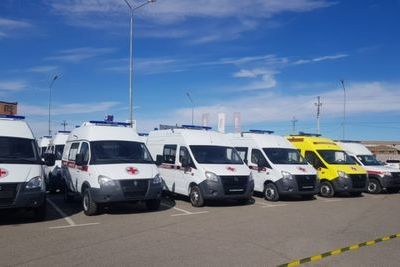 Астраханские медики получили новые кареты скорой помощи