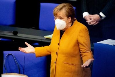 В Германии появились плюшевые мишки &quot;Ангела Меркель&quot; 