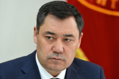 Президент Киргизии проголосовал на выборах в парламент республики