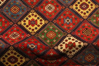 В центре Москвы прошла презентация азербайджанских ковров ручной работы