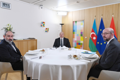 Источник: участники саммита &quot;Восточного партнерства&quot; приветствовали встречу Алиева и Пашиняна
