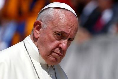 Папа римский приравнял насилие над женщиной к оскорблению Бога