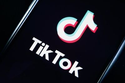 TikTok обязали снять ограничения с видеозаписи обращения Путина
