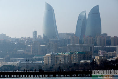 Послы стран СНГ в Азербайджане и жители Баку почтили память советских воинов