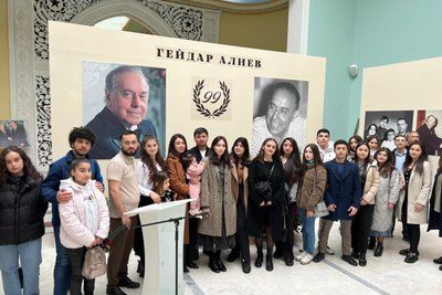 В АМОР почтили память Гейдара Алиева (ФОТО)