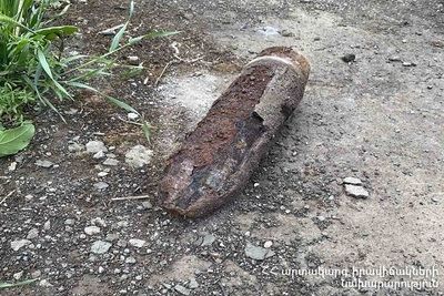Артиллерийский снаряд случайно откопали в Эчмиадзине (ФОТО)