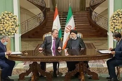Президенты Ирана и Таджикистана подписали 17 соглашений