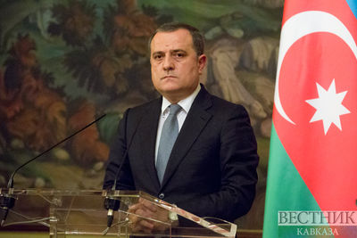 Глава МИД Азербайджана встретился в Баку с председателем Фонда просвещения Турции