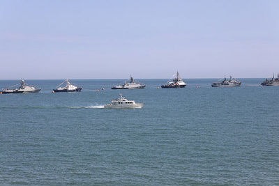 Военные корабли Азербайджана и Ирана прибыли в Каспийск для участия в параде