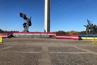 Власти Риги планируют уничтожить памятник Освободителям города