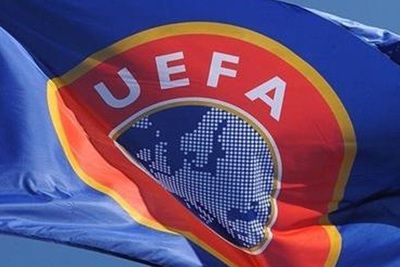 УЕФА оштрафовал &quot;Фенербахче&quot; за кричалки его фанатов
