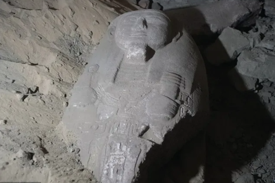Археологи нашли в Египте уникальный саркофаг из розового гранита