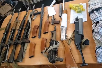 Два жителя Ботлихского района сдали в полицию целый арсенал оружия