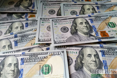 ЦБ РФ установил правила вывоза за границу банками валюты более чем на $10 тысяч