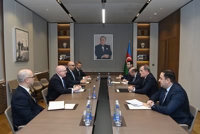 Глава МИД Азербайджана и старший советник Госдепа провели встречу в Баку