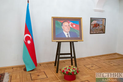 День памяти Гейдара Алиева в посольстве Азербайджана в Москве
