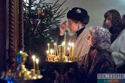 Верующие отмечают католическое Рождество