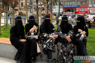 Женщинам в Саудовской Аравии разрешили совершать хадж без сопровождения родственника-мужчины