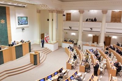 Закон об иноагентах начинают обсуждать в парламенте Грузии