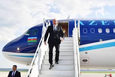 Ильхам Алиев прилетел в Молдавию