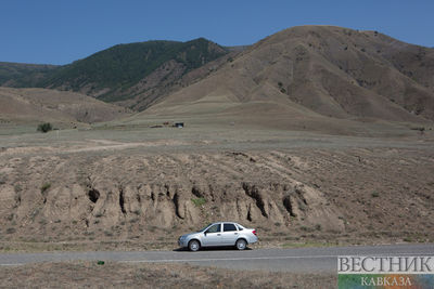 В горах Дагестана селевые потоки перекрыли дороги