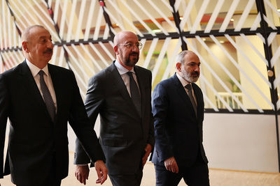 В ЕС рассчитывают на прогресс на июльских переговорах лидеров Азербайджана и Армении