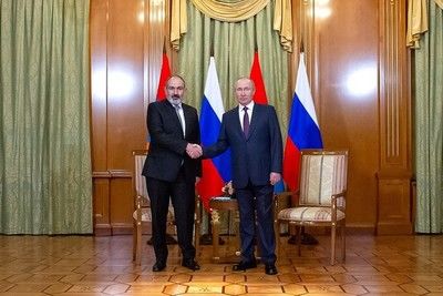 Путин проведет внеочередную встречу с Пашиняном