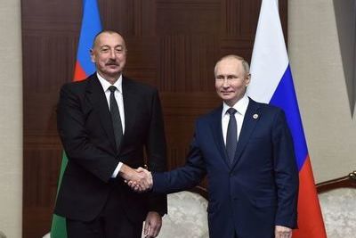 Ильхам Алиев поздравил Владимира Путина с Днем России