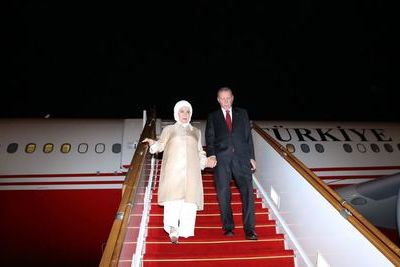 Эрдоган прилетел в Баку с государственным визитом