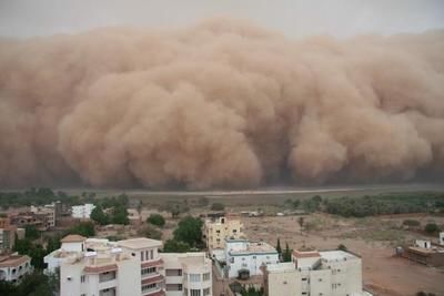 Пыльная буря убила человека в Иране