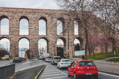 4 древних акведука Мимара Синана в Стамбуле можно посмотреть за один день 