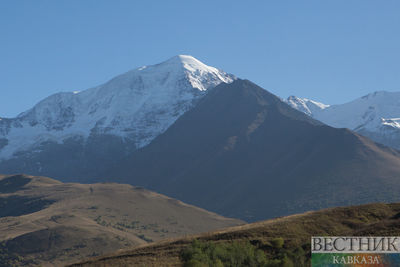 Пропавшего в горах Северной Осетии альпиниста ищет еще одна группа спасателей