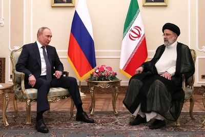 Путин и Раиси поговорили о будущем Ирана в БРИКС