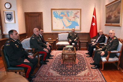 Баку и Анкара обсудили развитие военного сотрудничества